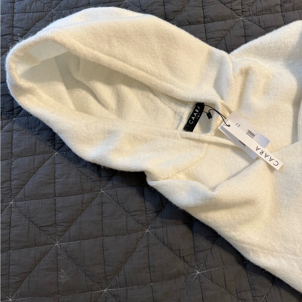 Lovely cream hoodie. NWT size XL